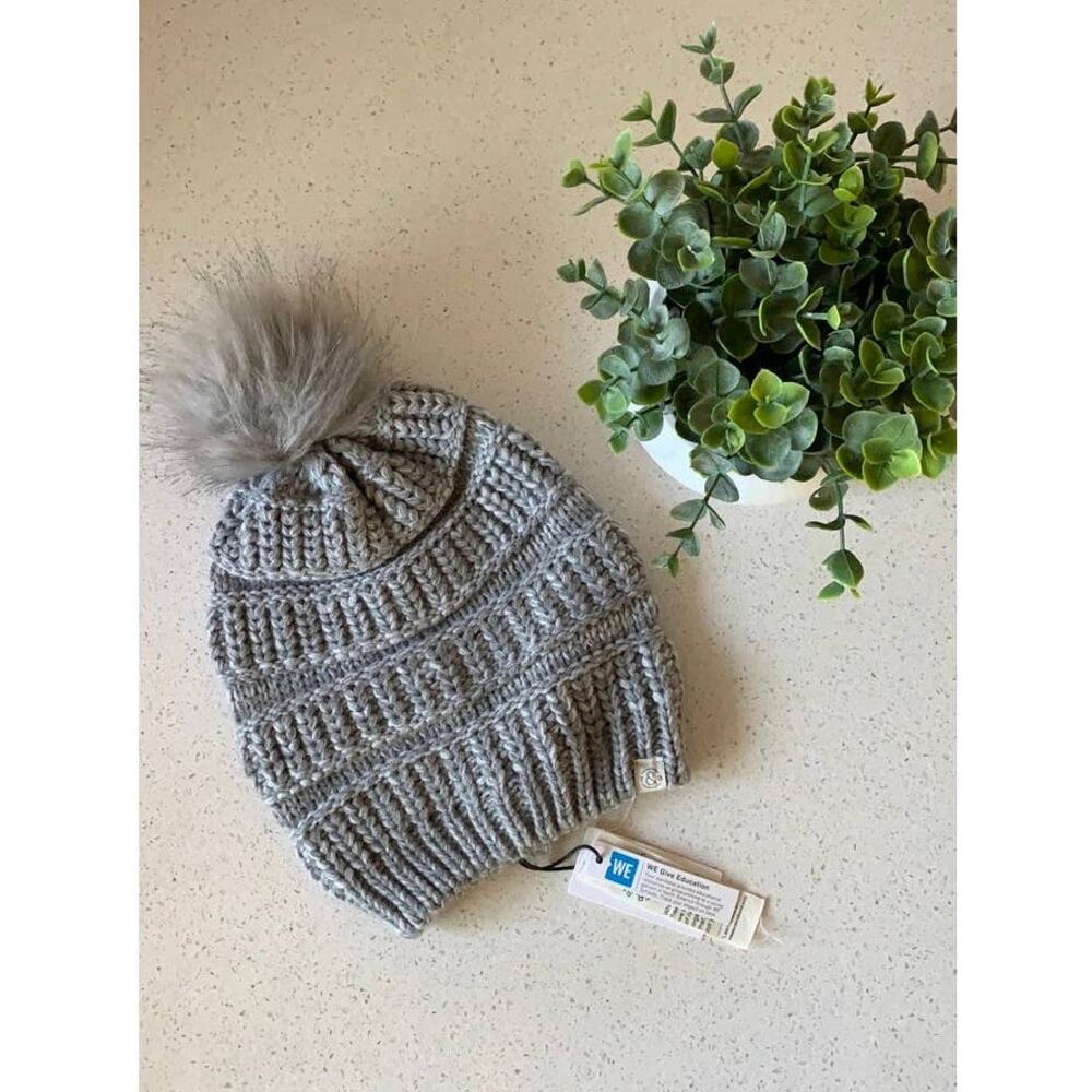 NWT Treasure & Bond Gray Pom Pom Knit Women's Beanie OS